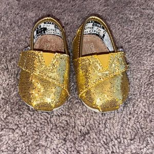 Gold Glitter Tom’s